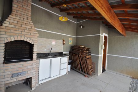 Casa de condomínio à venda com 75m², 2 quartos e 2 vagasÁrea comum - Churrasqueira