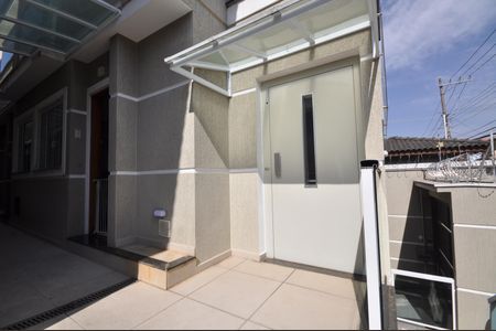 Casa de condomínio à venda com 75m², 2 quartos e 2 vagasElevador