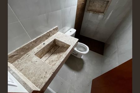 Casa à venda com 100m², 3 quartos e 2 vagasBanheiro da Suíte