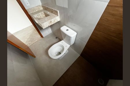 Casa à venda com 100m², 3 quartos e 2 vagasBanheiro da Suíte