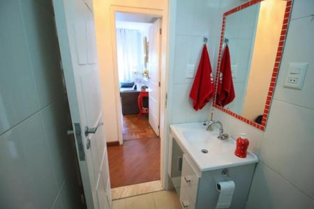Apartamento à venda com 85m², 3 quartos e 1 vaga Apartamento à venda com 85m², 3 quartos e 1 vagaBanheiro
