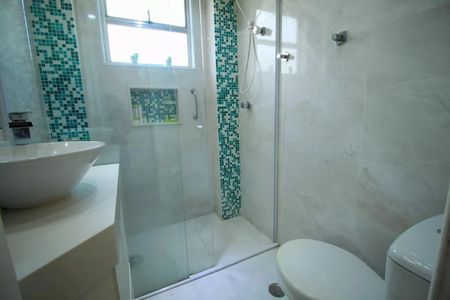 Apartamento à venda com 85m², 3 quartos e 1 vaga Apartamento à venda com 85m², 3 quartos e 1 vagaBanheiro