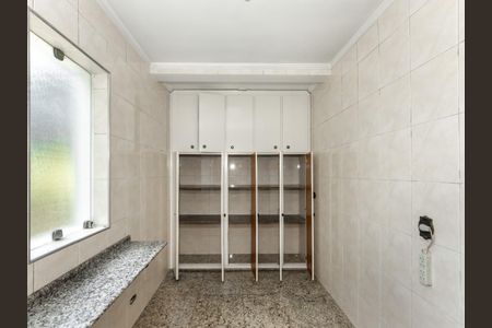 Casa à venda com 264m², 3 quartos e 4 vagas