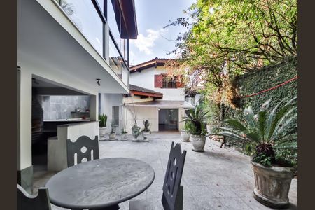 Casa à venda com 264m², 3 quartos e 4 vagas