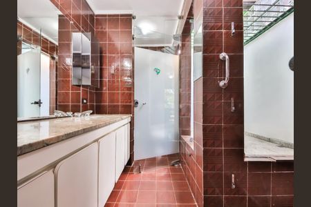 Casa à venda com 264m², 3 quartos e 4 vagas