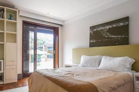Casa à venda com 920m², 4 quartos e 6 vagas