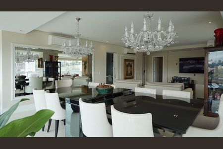 Apartamento para alugar com 210m², 3 quartos e 3 vagas