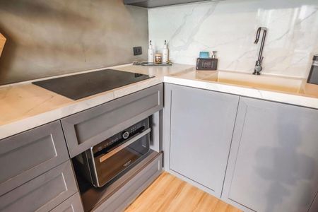 Apartamento à venda com 90m², 1 quarto e 2 vagas