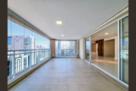 Apartamento à venda com 162m², 3 quartos e 3 vagas