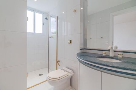 Apartamento à venda com 641m², 4 quartos e 4 vagasBanheiro da Suíte 1