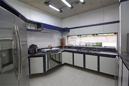 Casa à venda com 450m², 5 quartos e 4 vagas