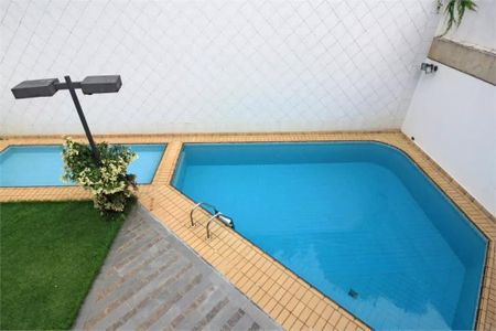 Casa à venda com 450m², 5 quartos e 4 vagas