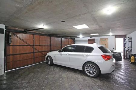 Casa à venda com 450m², 5 quartos e 4 vagas