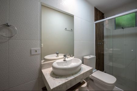 Casa à venda com 340m², 5 quartos e 6 vagas