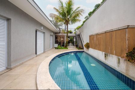 Casa à venda com 340m², 5 quartos e 6 vagas