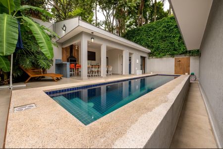 Casa à venda com 340m², 5 quartos e 6 vagas