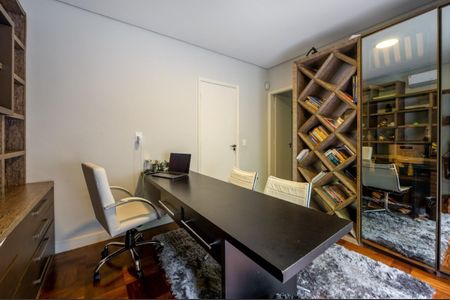 Casa à venda com 340m², 5 quartos e 6 vagas