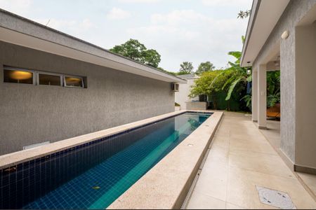 Casa à venda com 340m², 5 quartos e 6 vagas