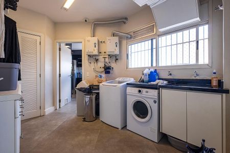 Apartamento à venda com 555m², 7 quartos e 6 vagasÁrea de Serviço