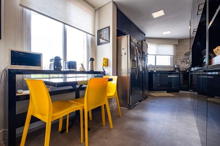 Apartamento à venda com 555m², 7 quartos e 6 vagasCozinha