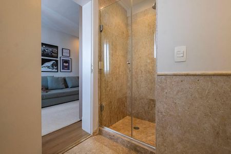 Apartamento à venda com 555m², 7 quartos e 6 vagasBanheiro da Suíte 4