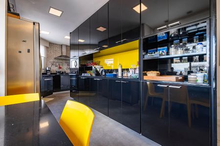 Apartamento à venda com 555m², 7 quartos e 6 vagasCozinha