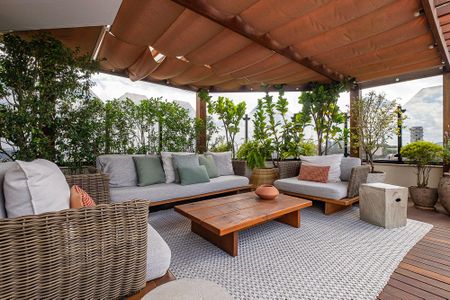 Apartamento à venda com 555m², 7 quartos e 6 vagasTerraço