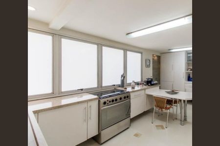 Apartamento à venda com 300m², 3 quartos e 2 vagas