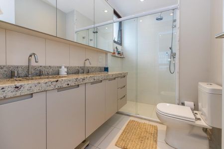 Apartamento à venda com 191m², 3 quartos e 3 vagas