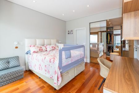 Apartamento à venda com 191m², 3 quartos e 3 vagas