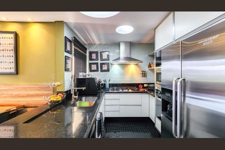 Apartamento à venda com 212m², 3 quartos e 4 vagas