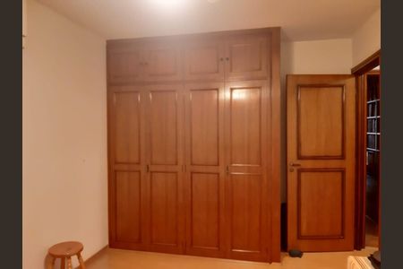 Apartamento à venda com 3 quartos, 156m² em Vila Nova Conceição, São Paulo