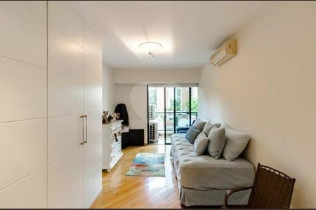 Apartamento à venda com 3 quartos, 180m² em Vila Nova Conceição, São Paulo