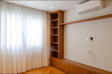 Apartamento à venda com 220m², 3 quartos e 2 vagas