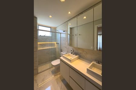 Apartamento à venda com 220m², 3 quartos e 2 vagas