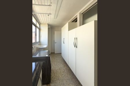 Apartamento à venda com 220m², 3 quartos e 2 vagas