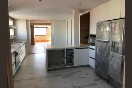 Apartamento à venda com 402m², 4 quartos e 5 vagas