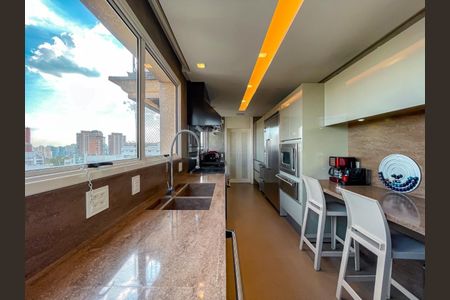 Apartamento à venda com 356m², 3 quartos e 5 vagas