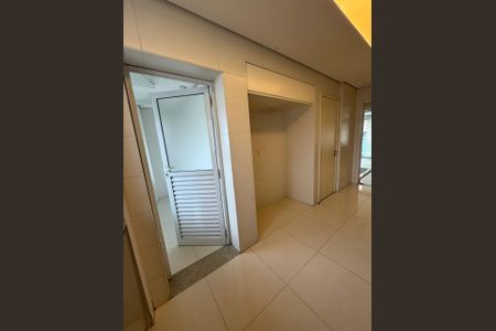 Apartamento à venda com 158m², 3 quartos e 4 vagas