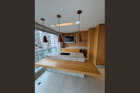 Apartamento à venda com 158m², 3 quartos e 4 vagas