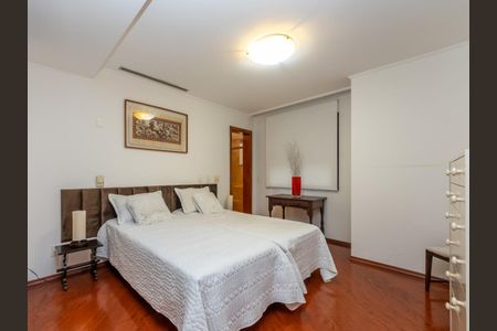 Apartamento à venda com 260m², 4 quartos e 4 vagas
