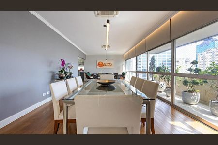 Apartamento à venda com 245m², 3 quartos e 3 vagas