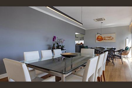 Apartamento à venda com 245m², 3 quartos e 3 vagas