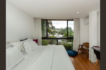 Casa à venda com 537m², 3 quartos e 3 vagas