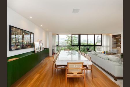 Casa à venda com 537m², 3 quartos e 3 vagas