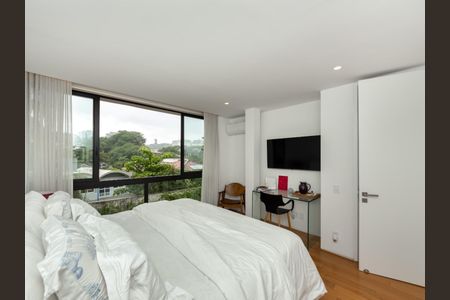 Casa à venda com 537m², 3 quartos e 3 vagas