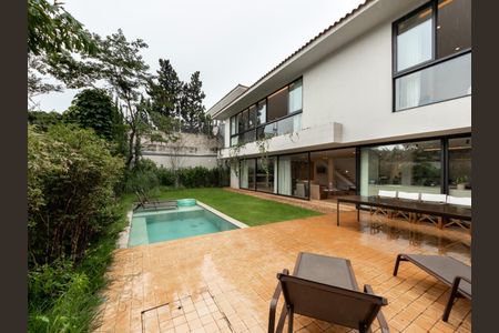 Casa à venda com 537m², 3 quartos e 3 vagas
