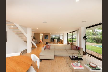 Casa à venda com 537m², 3 quartos e 3 vagas