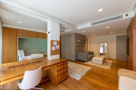 Casa de condomínio à venda com 629m², 3 quartos e 4 vagas