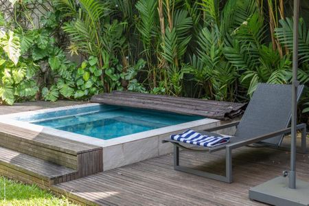Casa de condomínio à venda com 629m², 3 quartos e 4 vagas